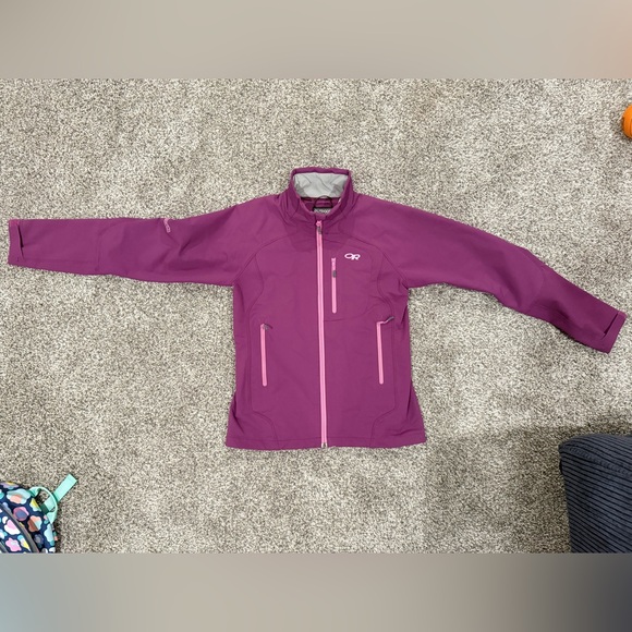 Outdoor research purple shell jacket, women's size medium - Picture 4 of 10